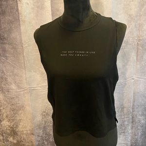 Women’s workout crop top